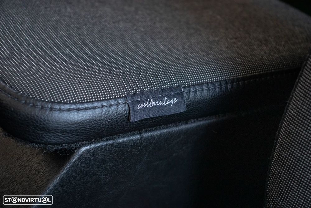 Land Rover Defender 90 2.5 TD5 Metal Top - 19