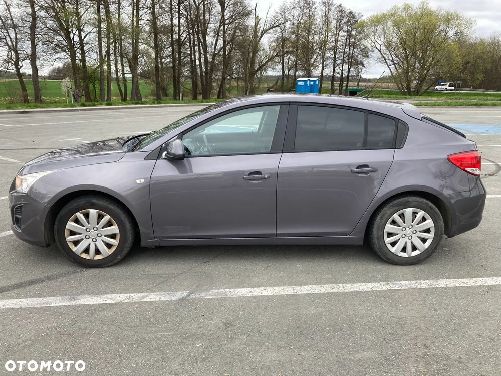 Chevrolet Cruze 1.8 LT - 8