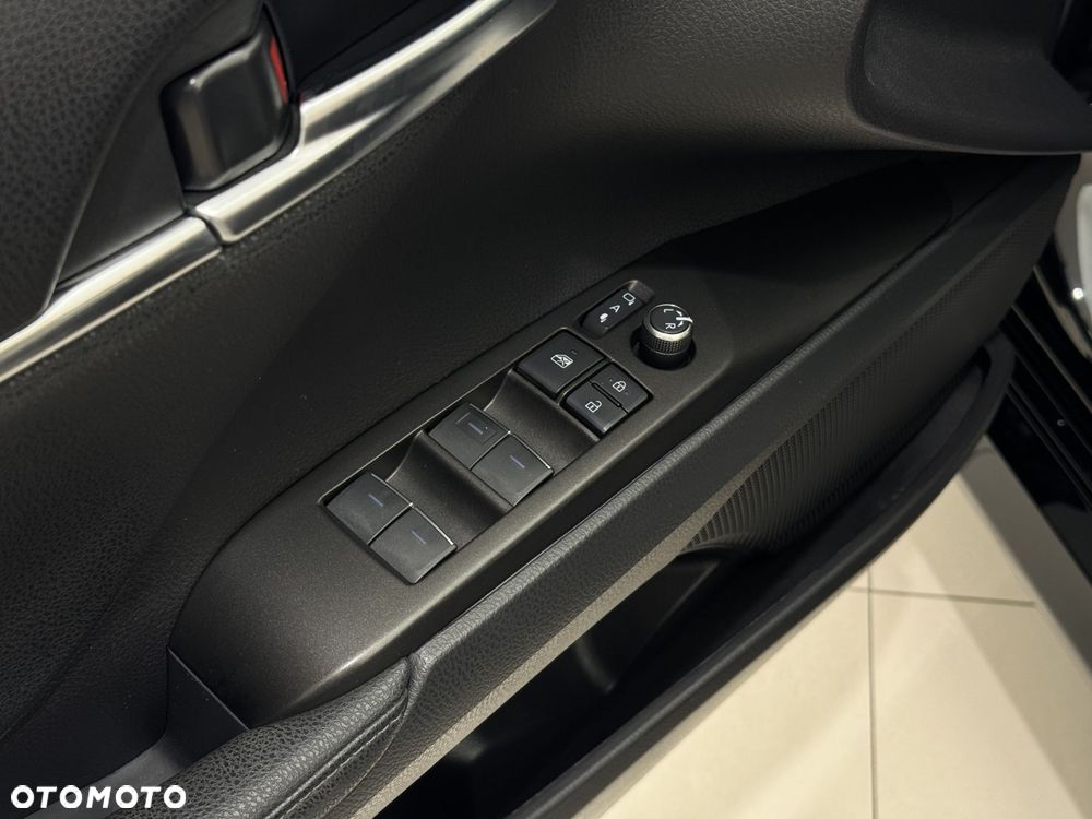 Toyota Camry - 20