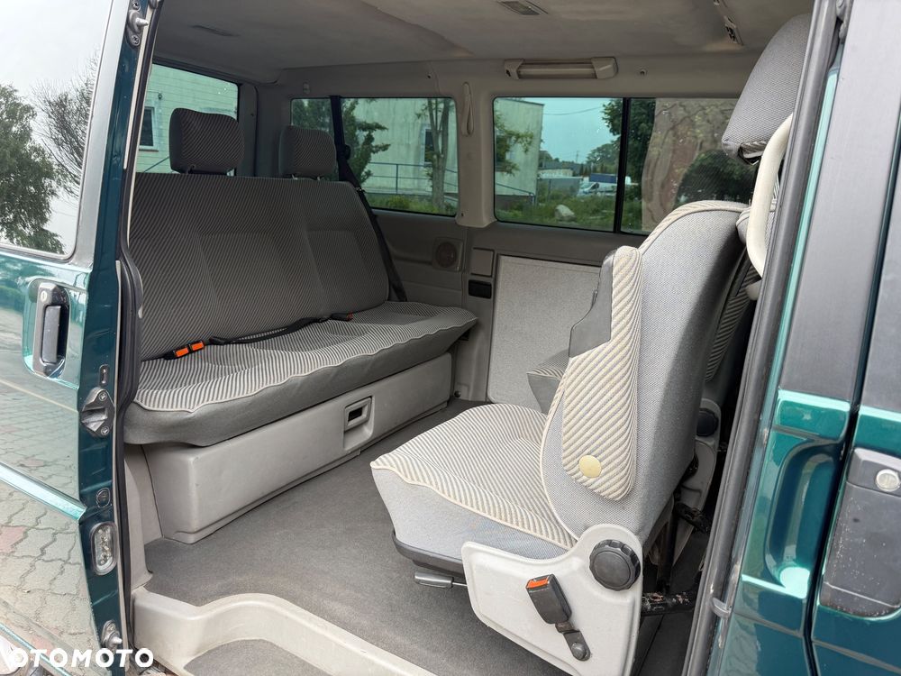 Volkswagen Multivan D - 15