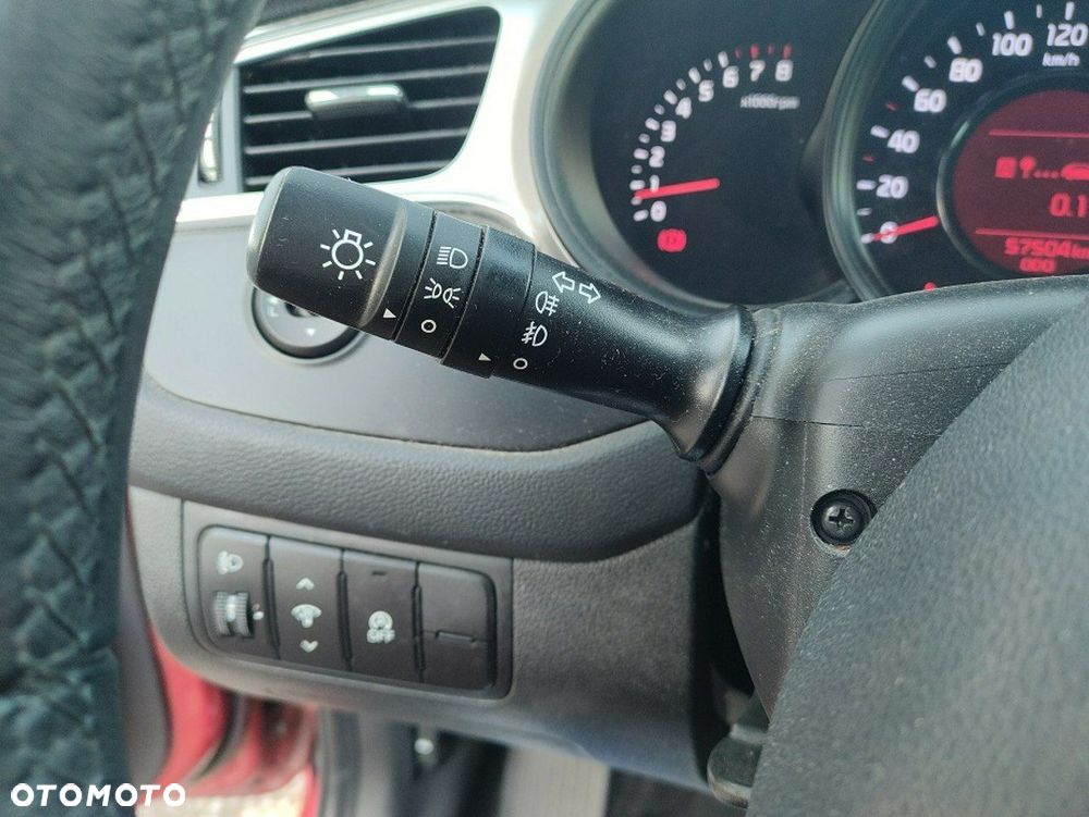 Kia Ceed - 15