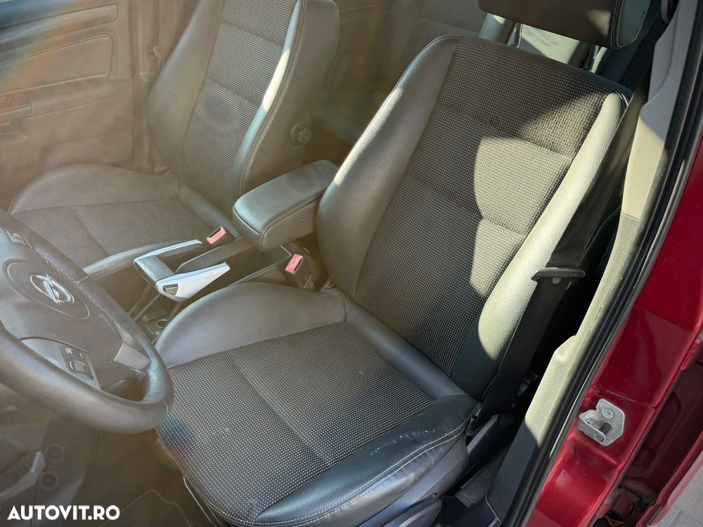 Opel Zafira - 31