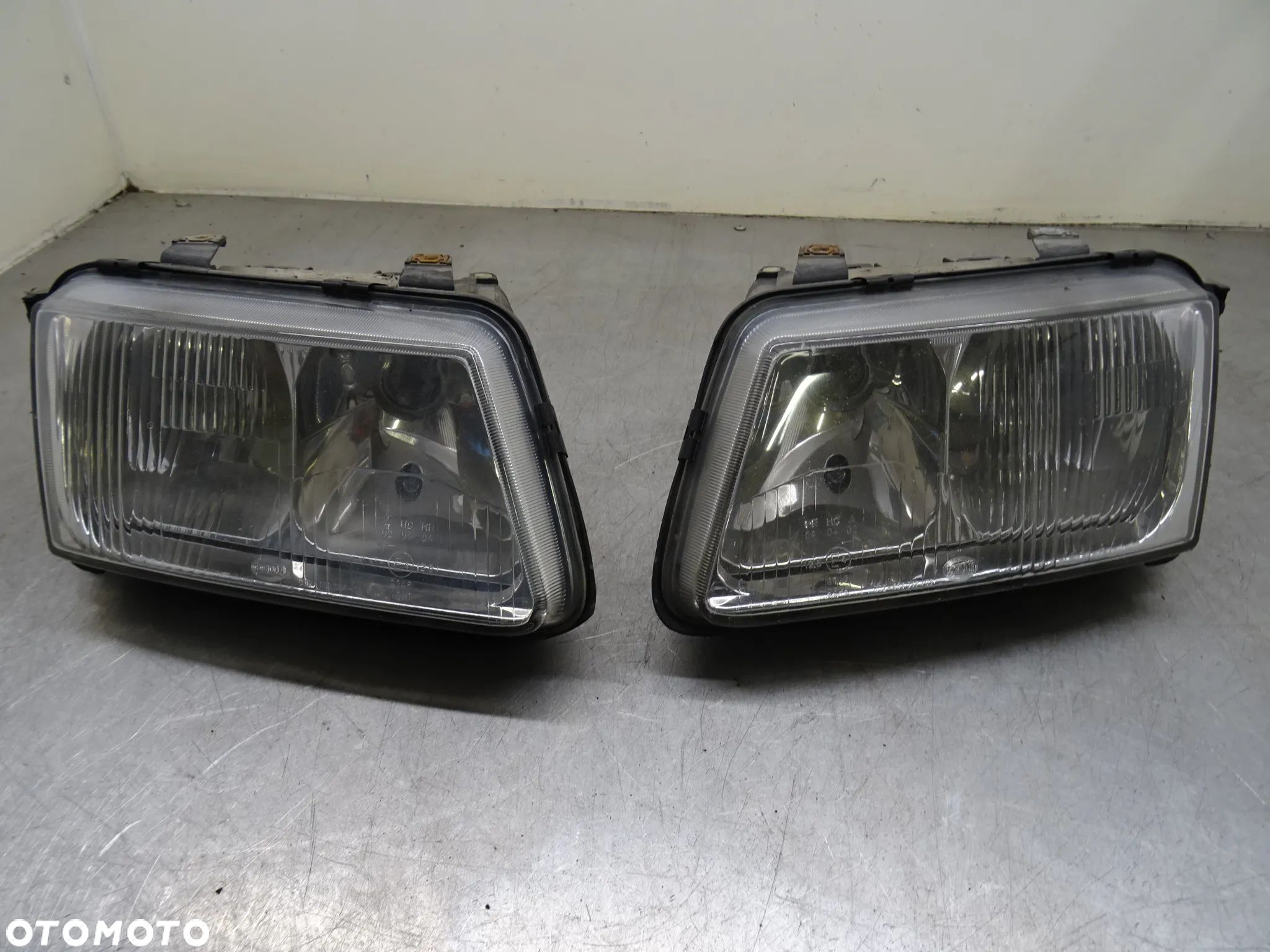 AUDI A3 8L HB 5D 96-00 REFLEKTOR LAMPA PRAWY LEWY PRZÓD - 1