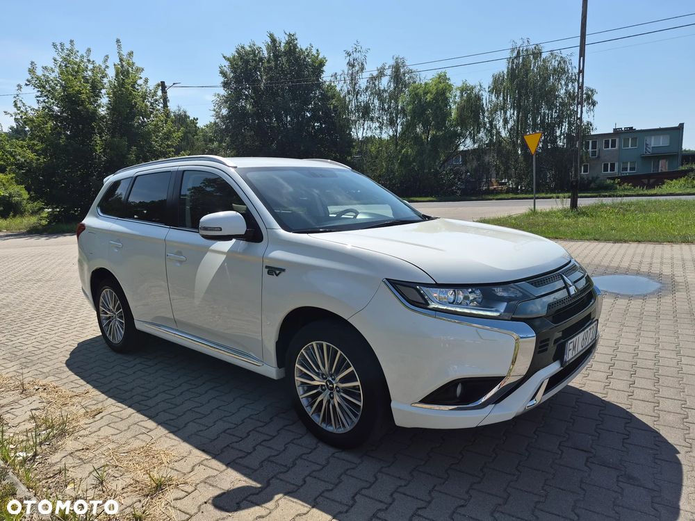 Mitsubishi Outlander - 5
