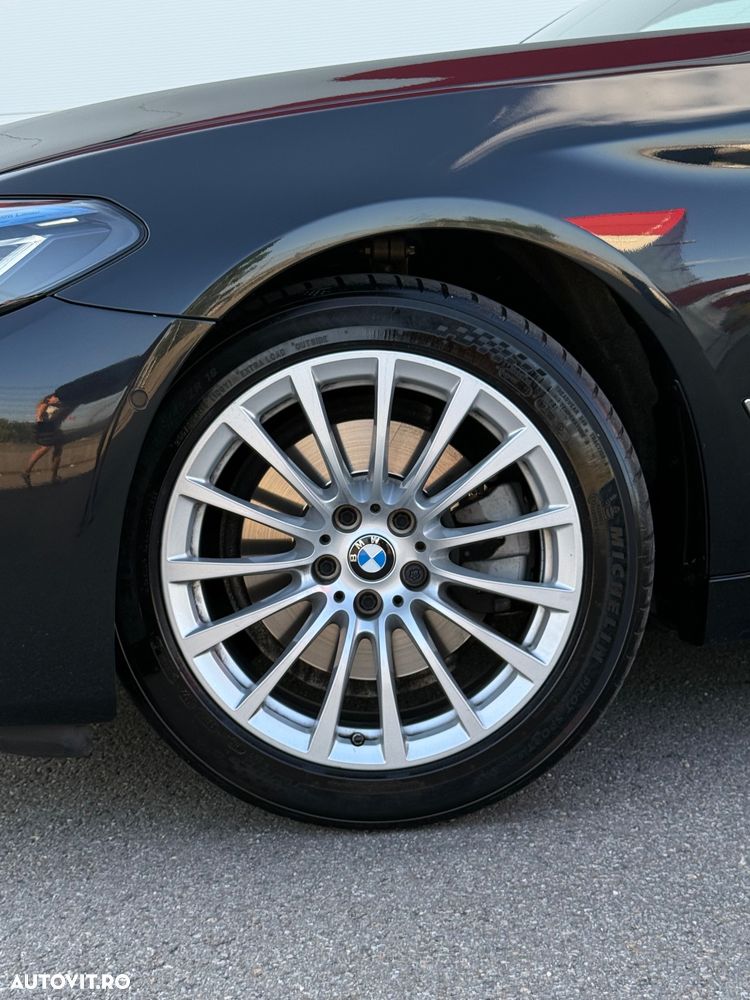 BMW Seria 5 520d xDrive AT MHEV - 37