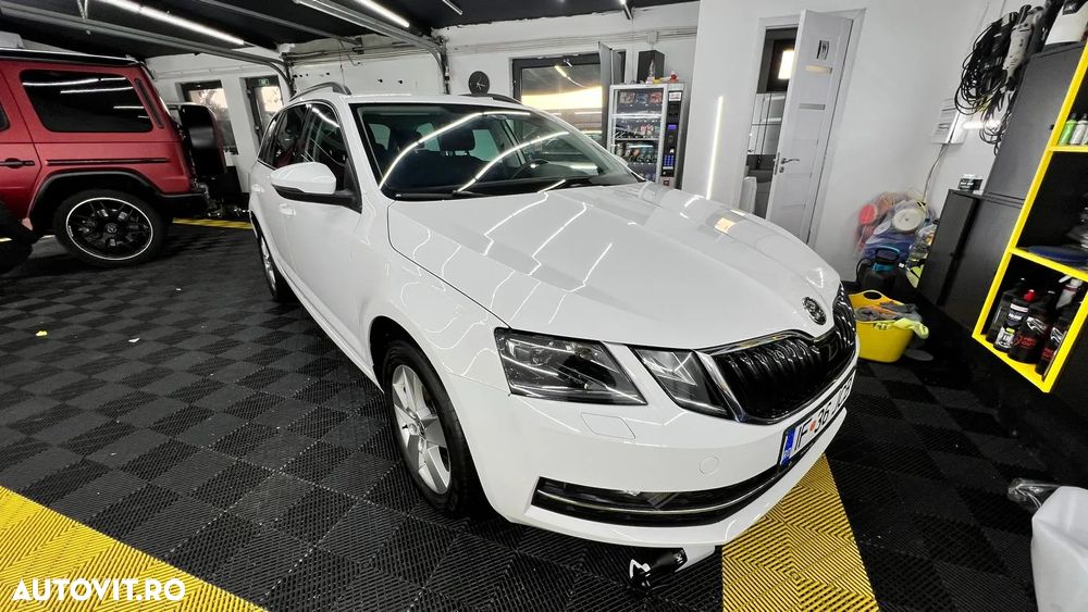Skoda Octavia Combi Diesel 2.0 TDI 4X4 DSG Style - 2