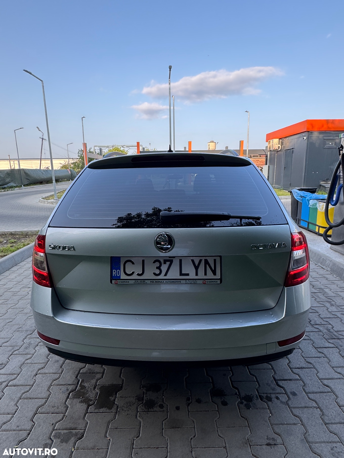 Skoda Octavia 1.6 TDI DSG Style - 3
