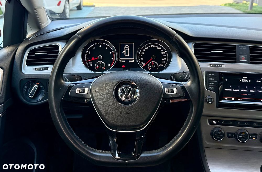 Volkswagen Golf VII 1.2 TSI BMT Comfortline - 10