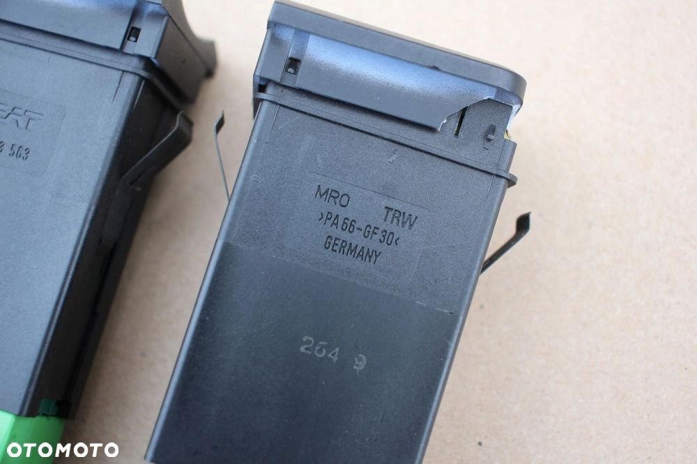 Przełącznik podgrzewanych foteli SEAT Leon I Toledo II 1M1963564 1M1963563 - 7