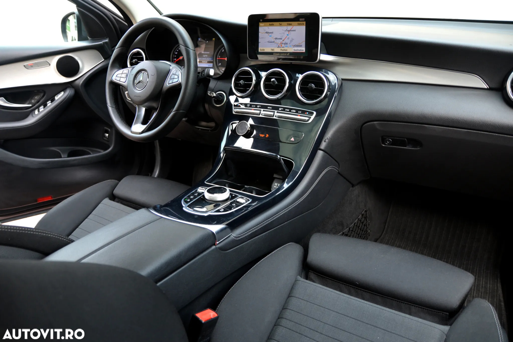 Mercedes-Benz GLC 250 d 4Matic 9G-TRONIC - 10