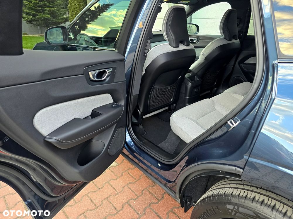 Volvo XC 60 T6 AWD Recharge Plus Dark - 33