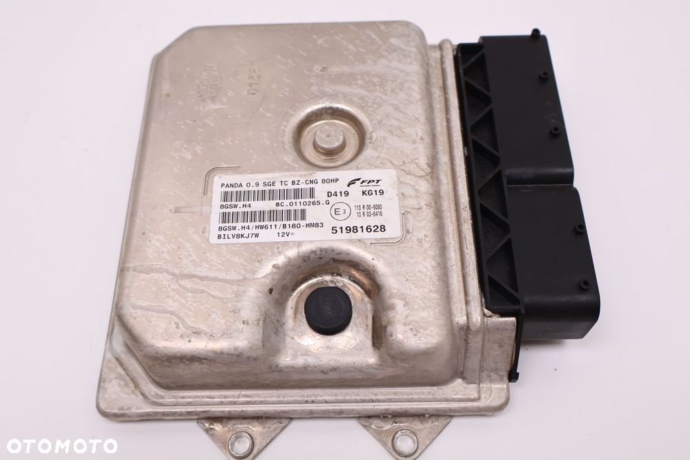 FIAT PANDA III KOMPUTER STEROWNIK SILNIKA 51981628 - 4