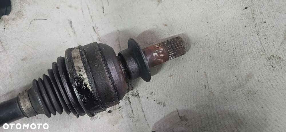 Półoś prawa przód przednia Opel Insignia A Zafira C 2,0 CDTI 13219092 - 3