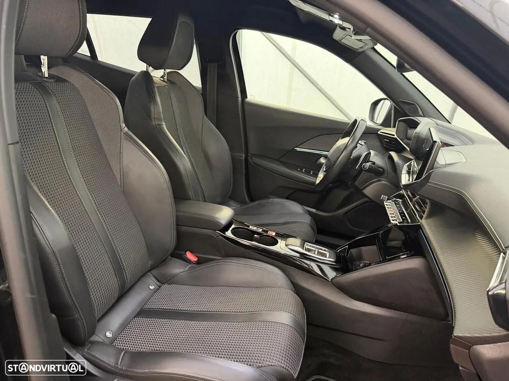 Peugeot 2008 1.5 BlueHDi GT Pack EAT8 - 35