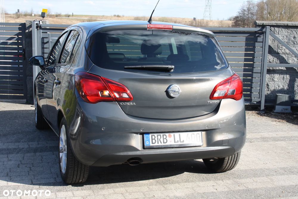 Opel Corsa 1.4 16V Cosmo - 9