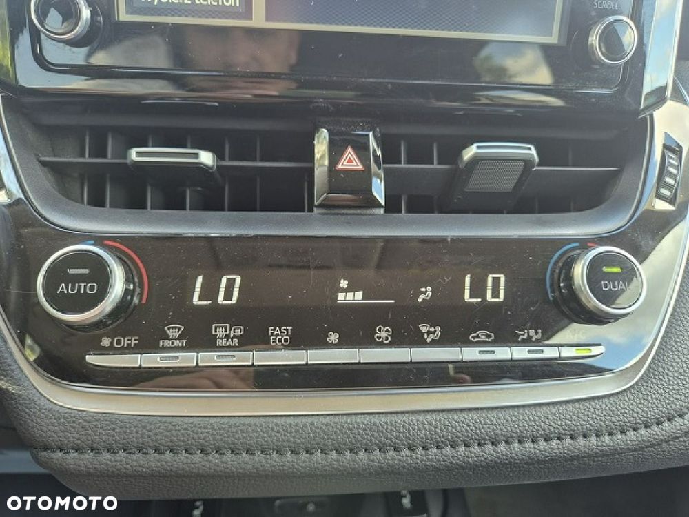 Toyota Corolla - 36