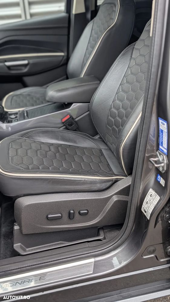 Ford Kuga 2.0 TDCi 4x4 Aut. Vignale - 8