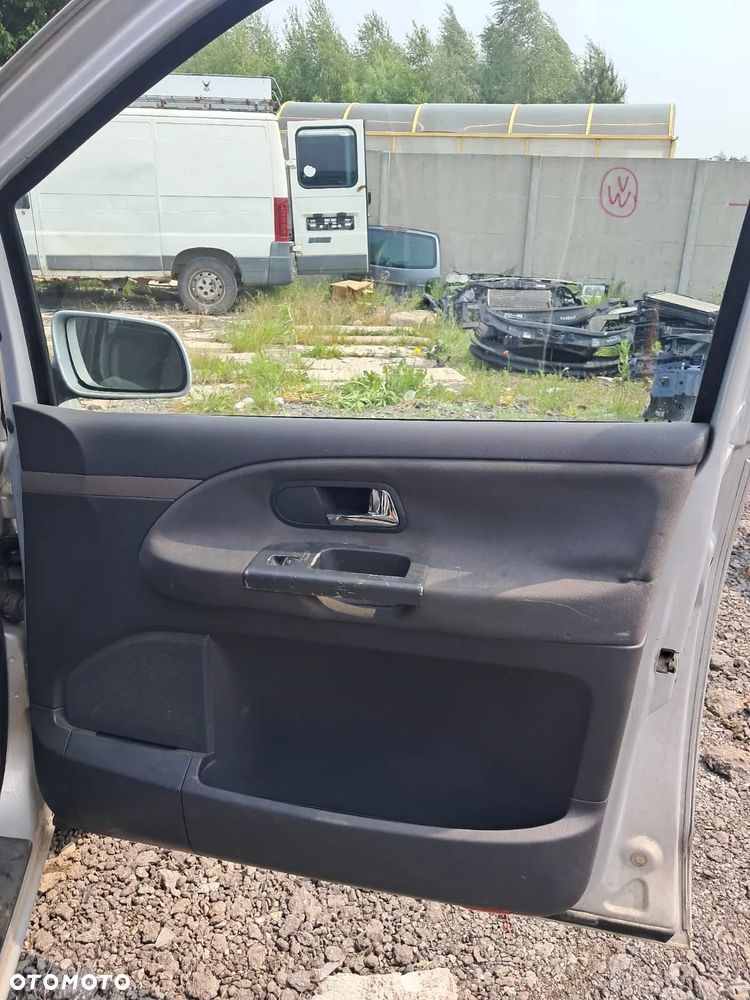 DAWCA CZĘŚCI VW SHARAN I LIFT 2004 1.9 TDI (ASZ) KOD LAK: LB7Z - 13