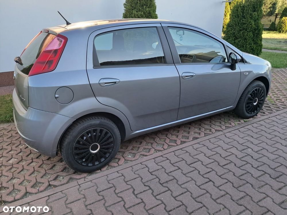 Fiat Punto 1.4 16V Dynamic - 3