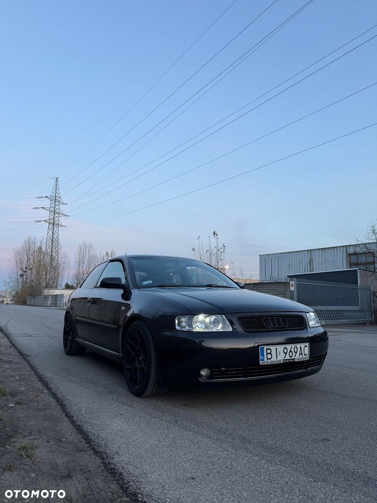 Audi A3 3-drzwiowe 1.8T Ambiente - 1