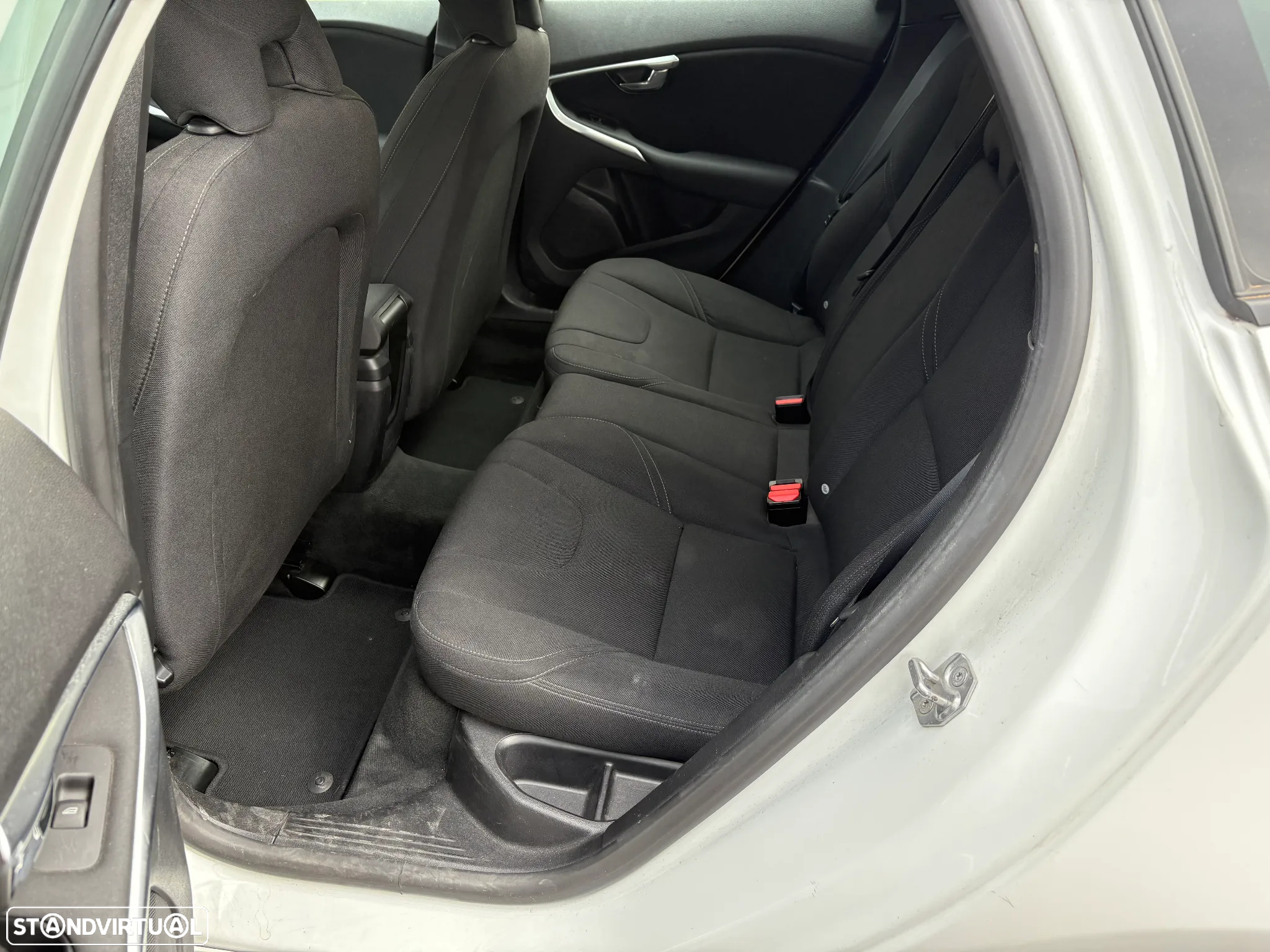 Volvo V40 1.5 T3 Sport Edition Geartronic - 25