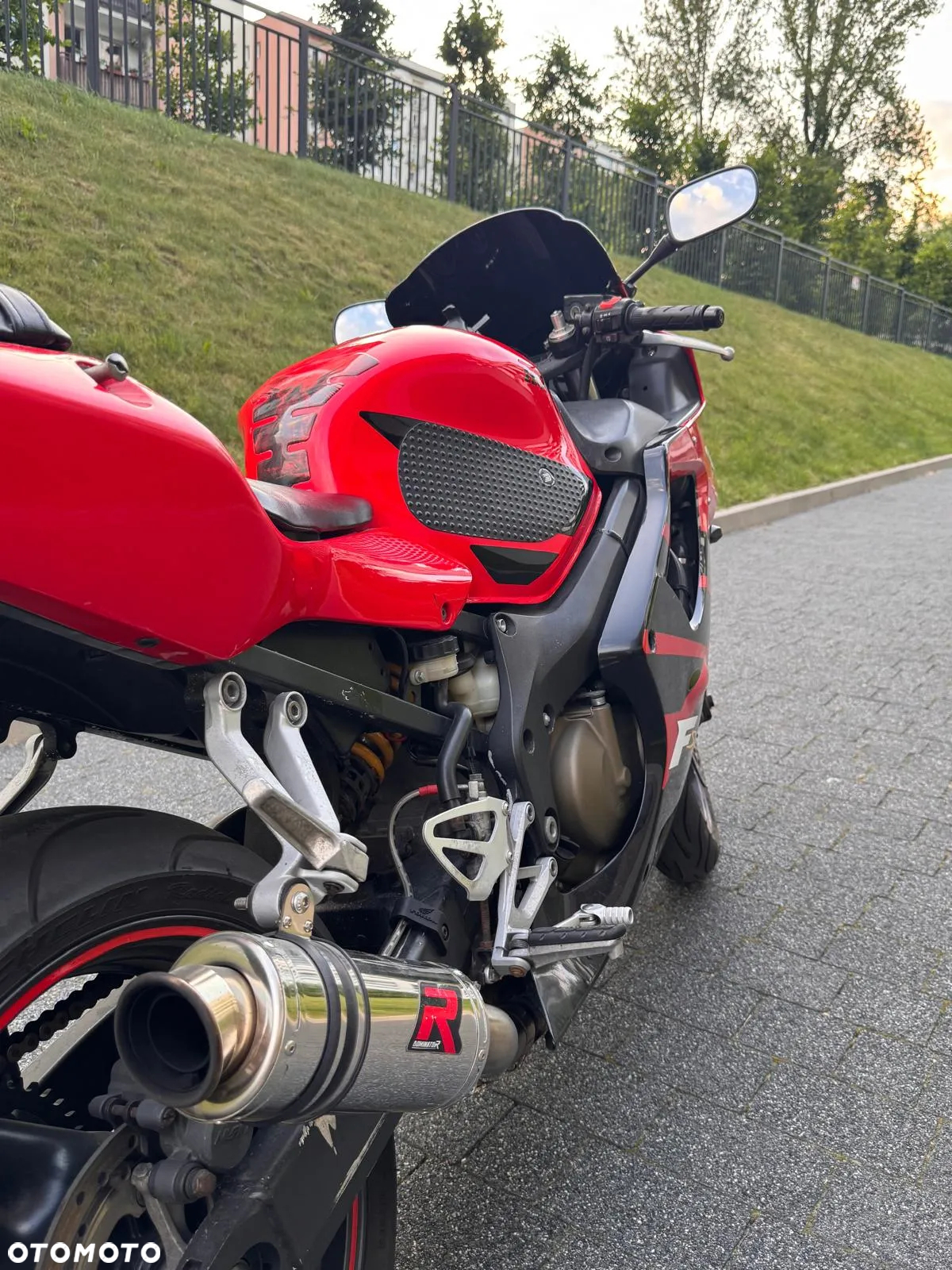 Honda CBR - 16