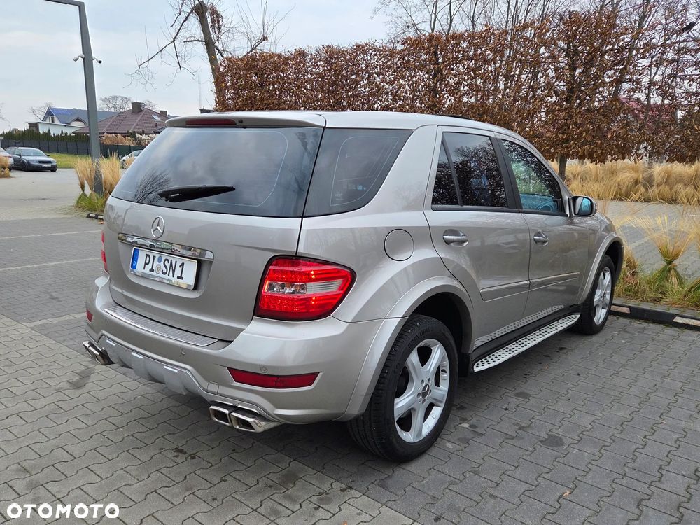 Mercedes-Benz ML - 10