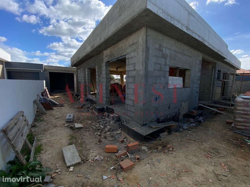 Moradia T4 Moderna com Piscina de Borda Infinita - Quinta da Marquesa - Grande imagem: 4/39