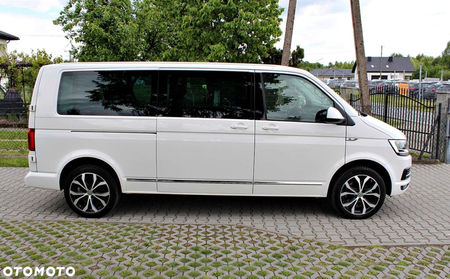 Volkswagen Caravelle - 4