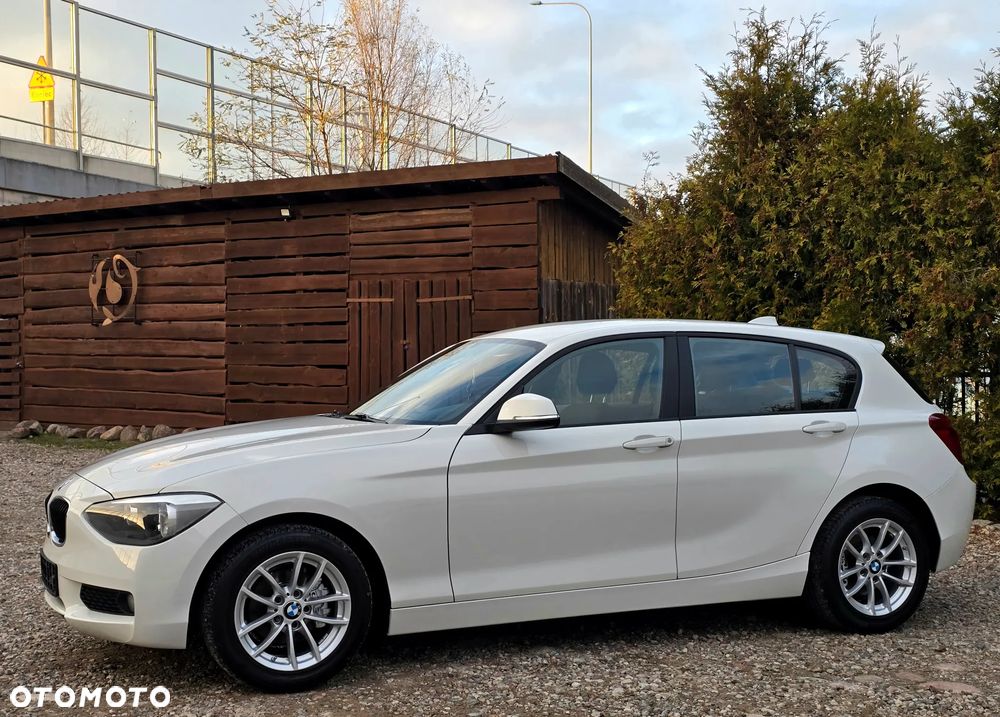 BMW Seria 1 116i - 25