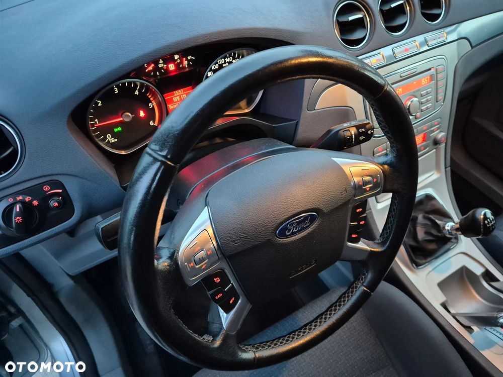 Ford S-Max 2.0 TDCi DPF Titanium - 6