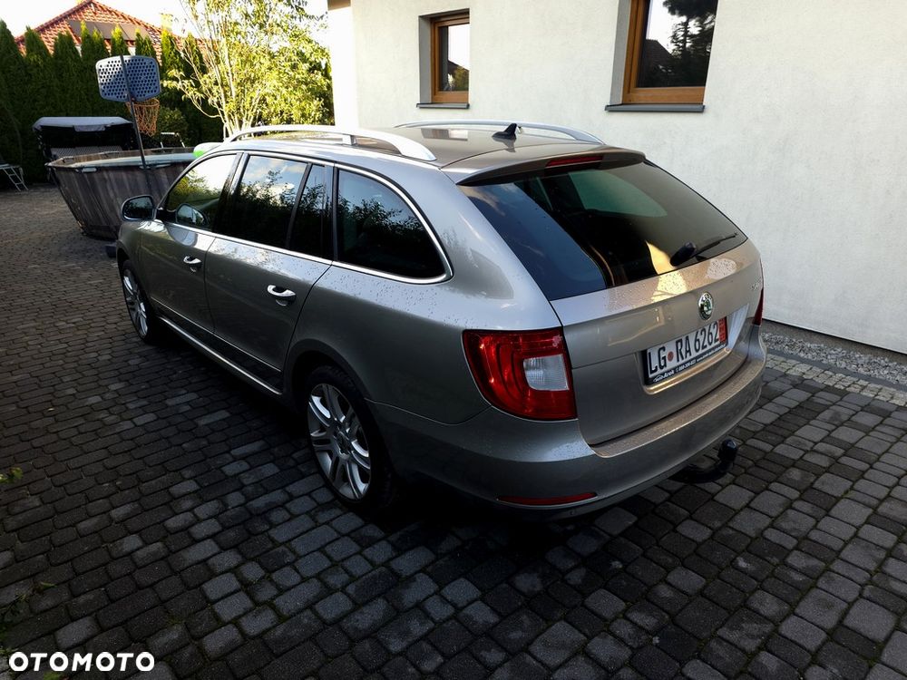 Skoda Superb 2.0 TDI Platinum DSG - 4