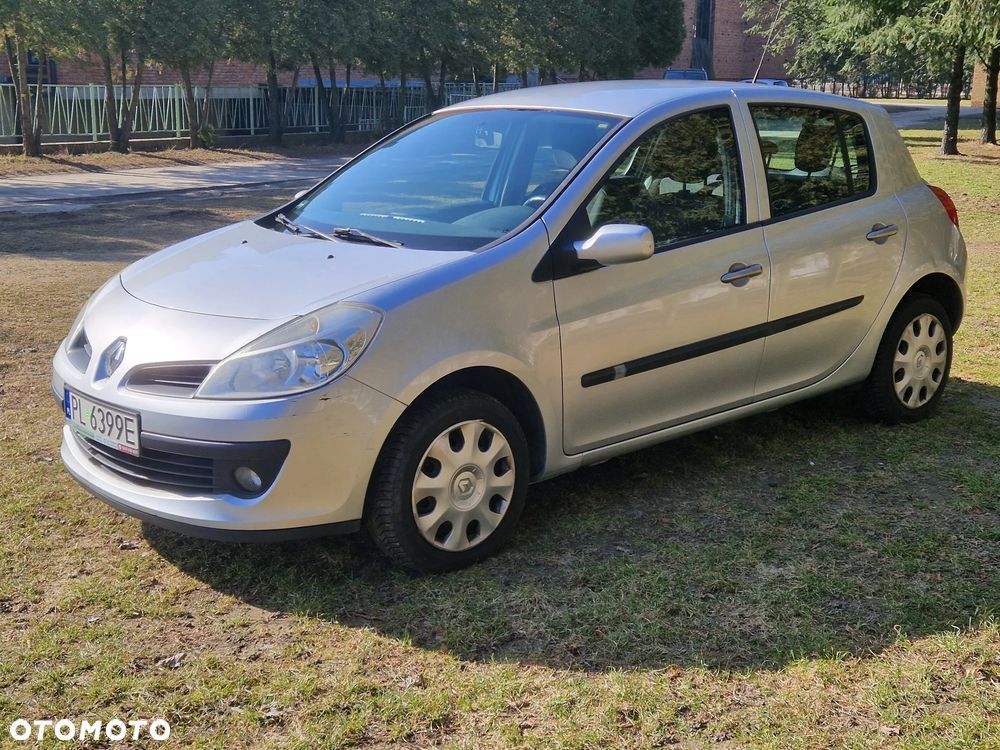 Renault Clio - 2
