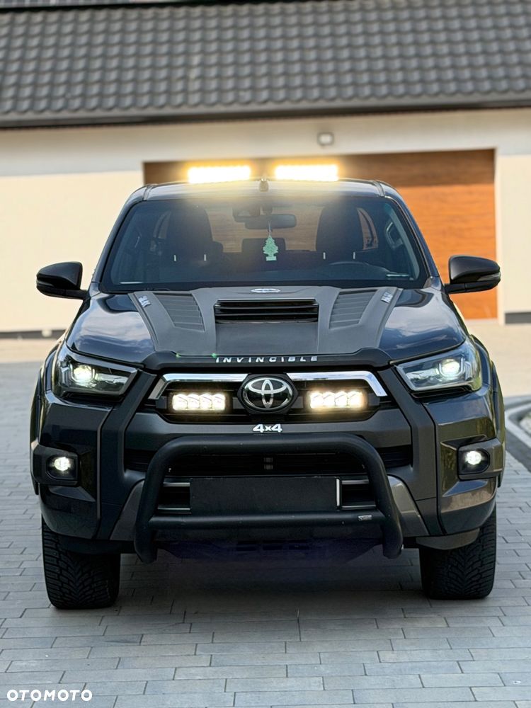Toyota Hilux 2.8 D-4D Double Cab Invincible Sport 4x4 - 27
