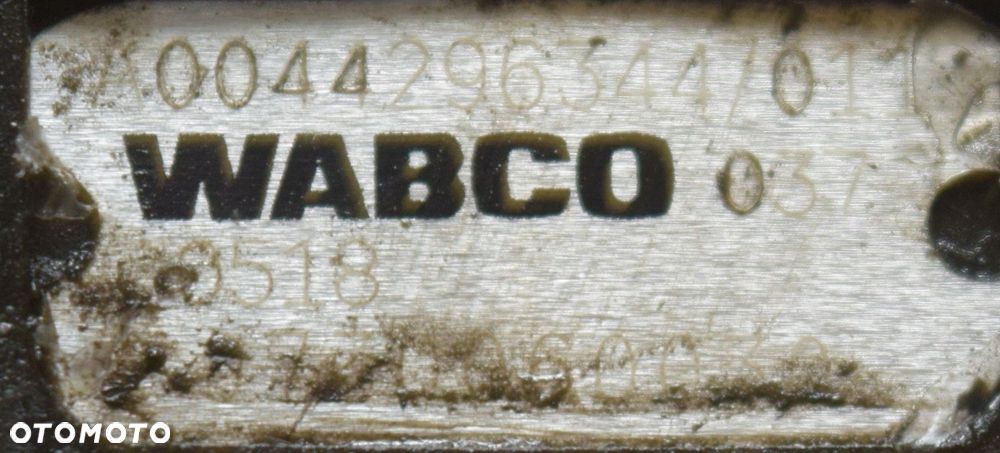 ZAWÓR RĘCZNEGO MERCEDES ACTROS MP4 A0044296344/011 - 3