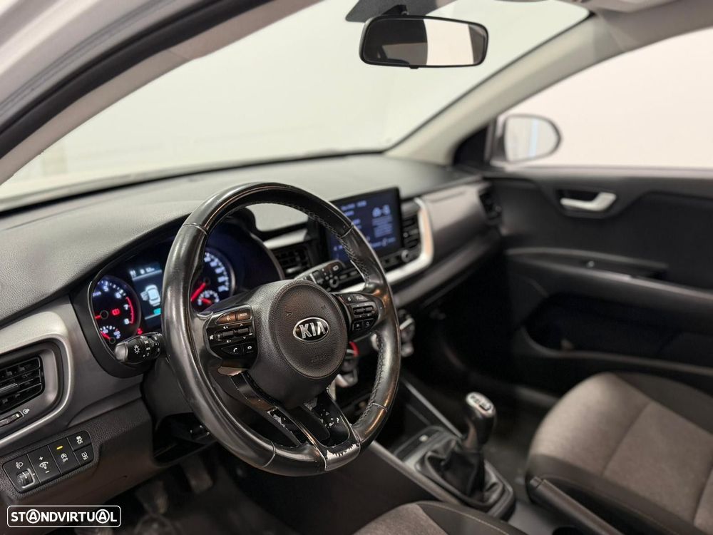 Kia Stonic 1.0 T-GDI Tech - 6