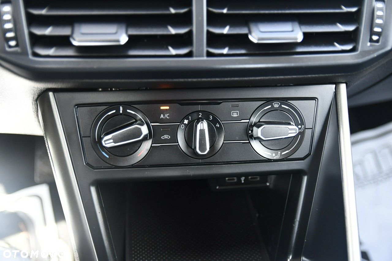 Volkswagen Polo - 31
