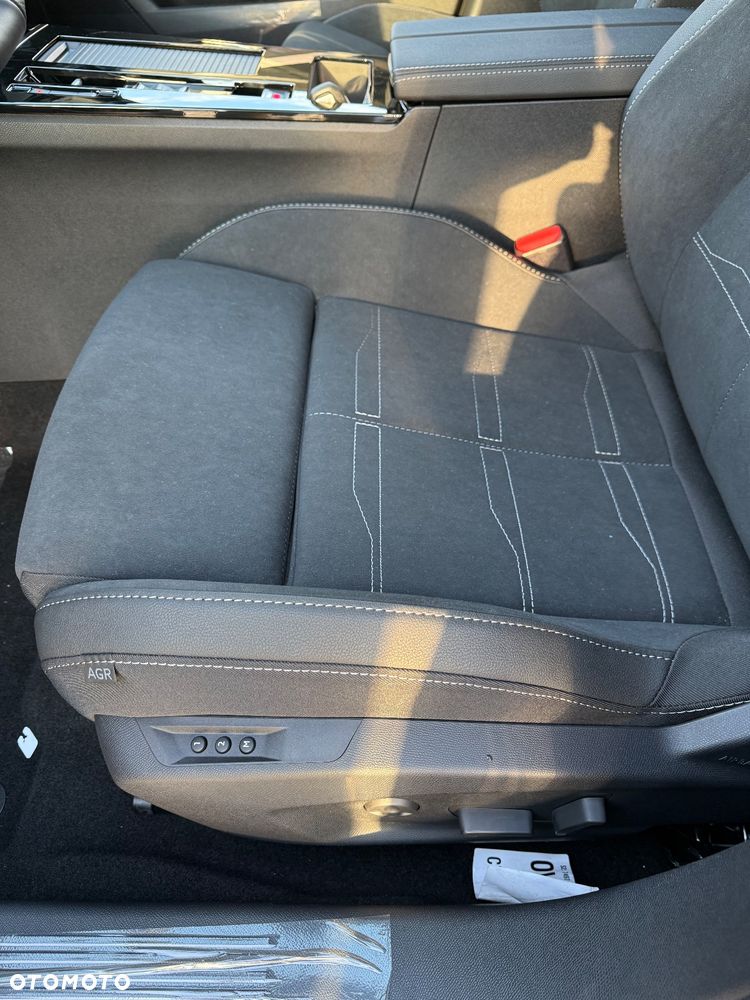 Opel Astra 1.2 T mHEV GS S&S eDTC - 11