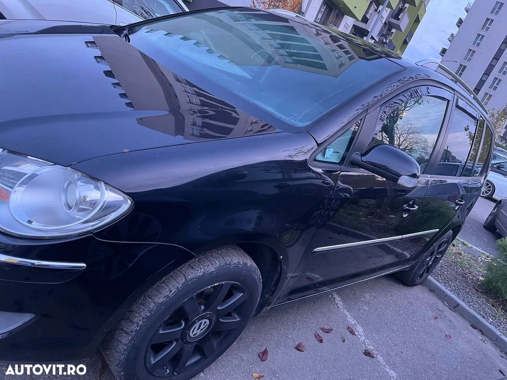 Volkswagen Touran 2.0 TDI DPF Highline DSG - 4