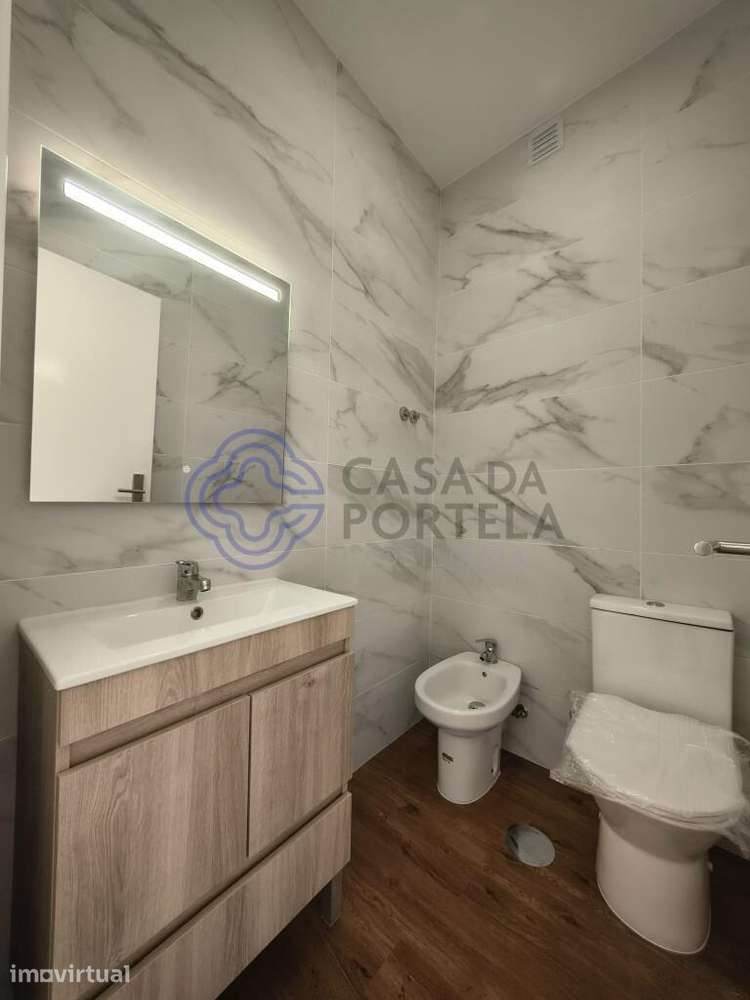 Apartamento T3 Águas Santas, último piso, 3 frentes, garagem. - Grande imagem: 5/21