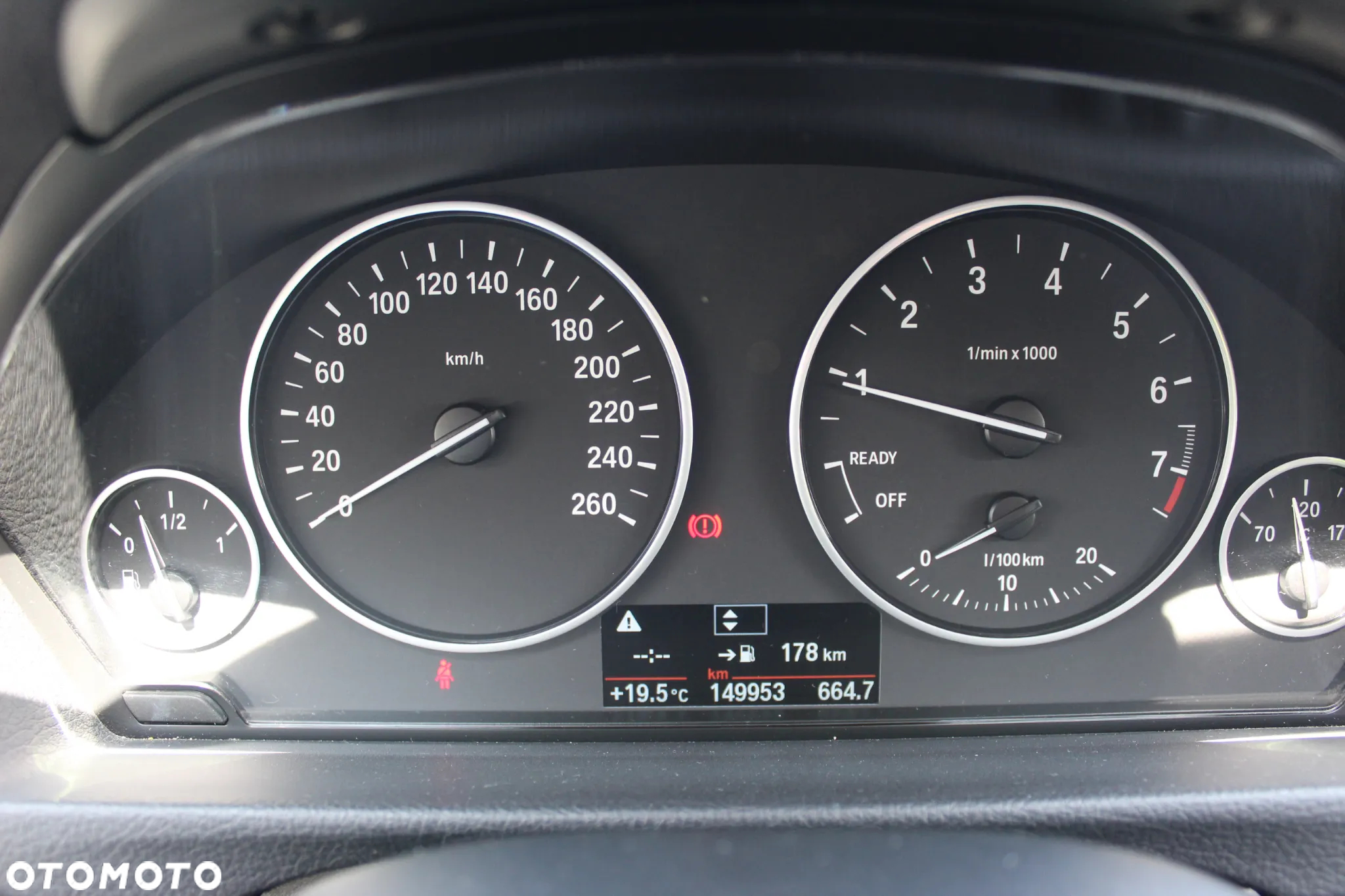 BMW Seria 3 318i - 31