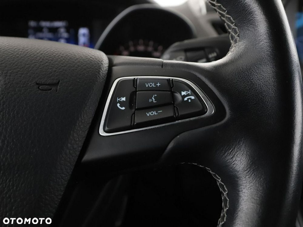 Ford Kuga 1.5 EcoBoost 2x4 ST-Line - 31