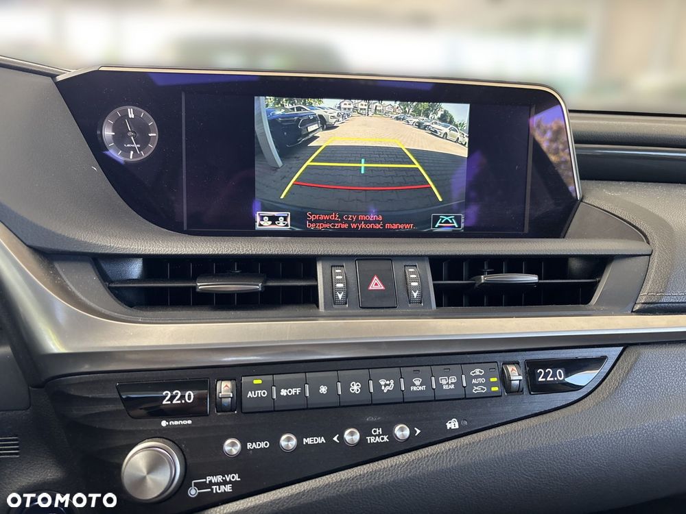 Lexus ES - 20