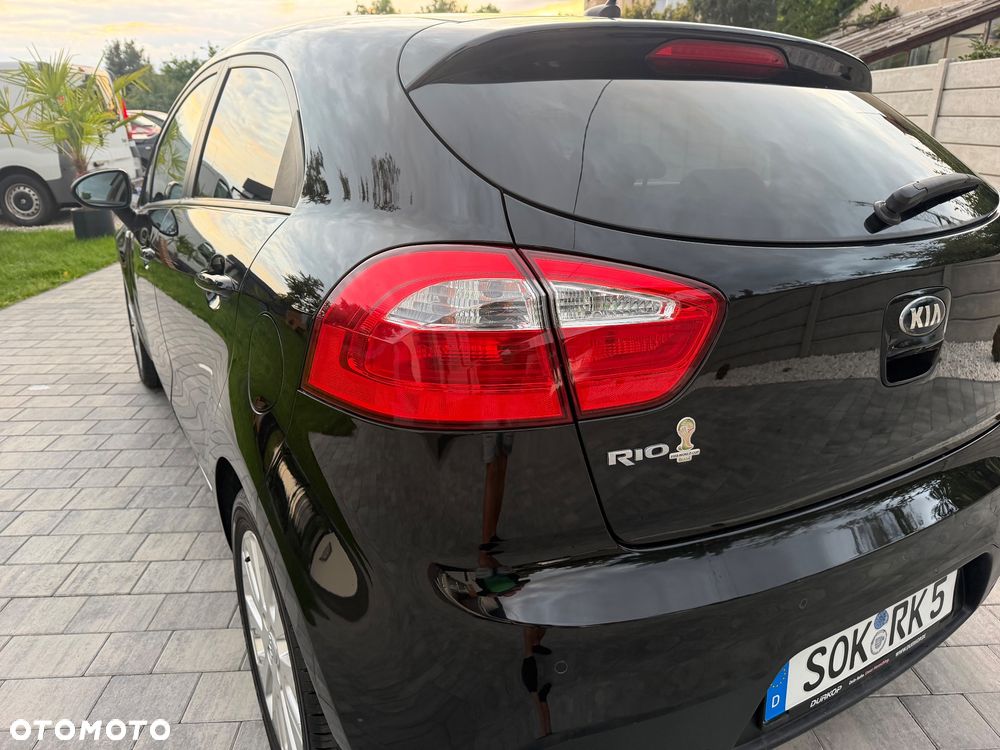 Kia Rio - 10