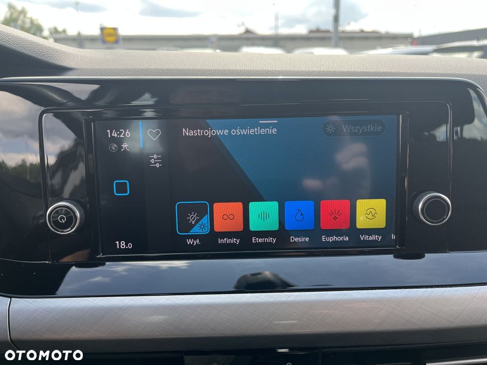 Volkswagen Golf VIII 2.0 TDI Life - 26