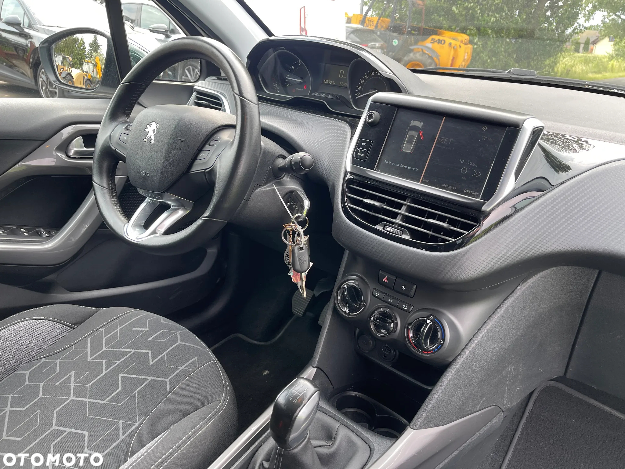 Peugeot 2008 1.2 Pure Tech Style - 18