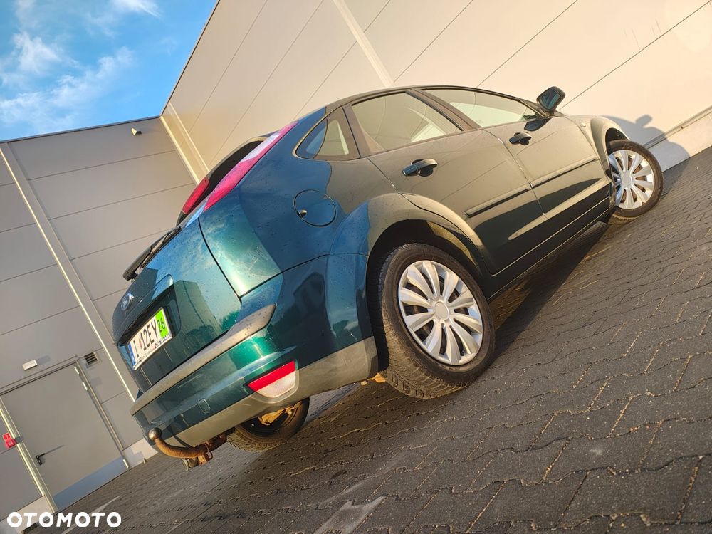 Ford Focus 1.6 16V Style - 17