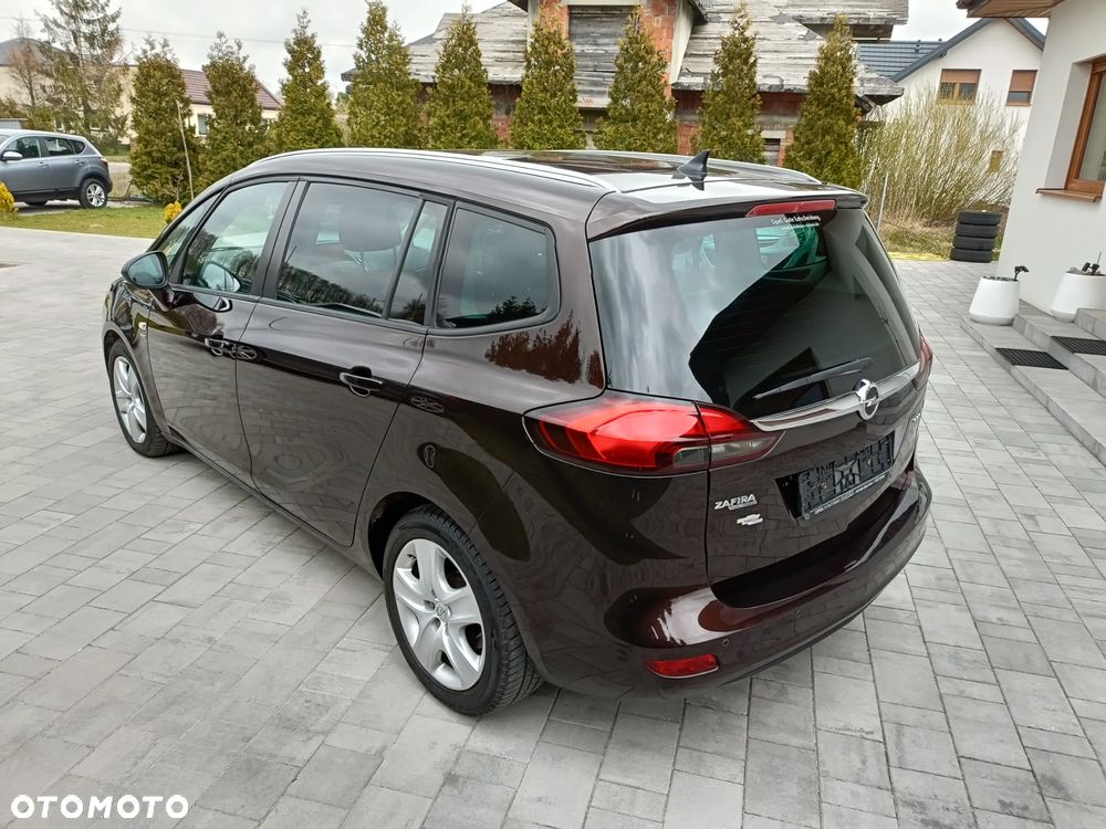 Opel Zafira - 10