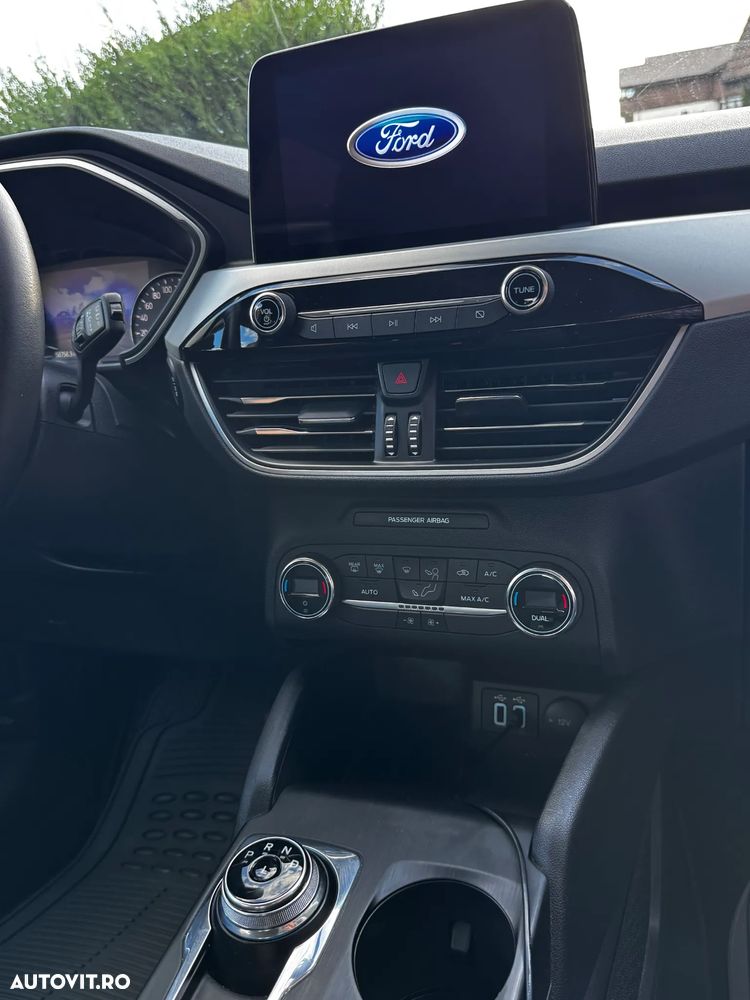 Ford Kuga - 21