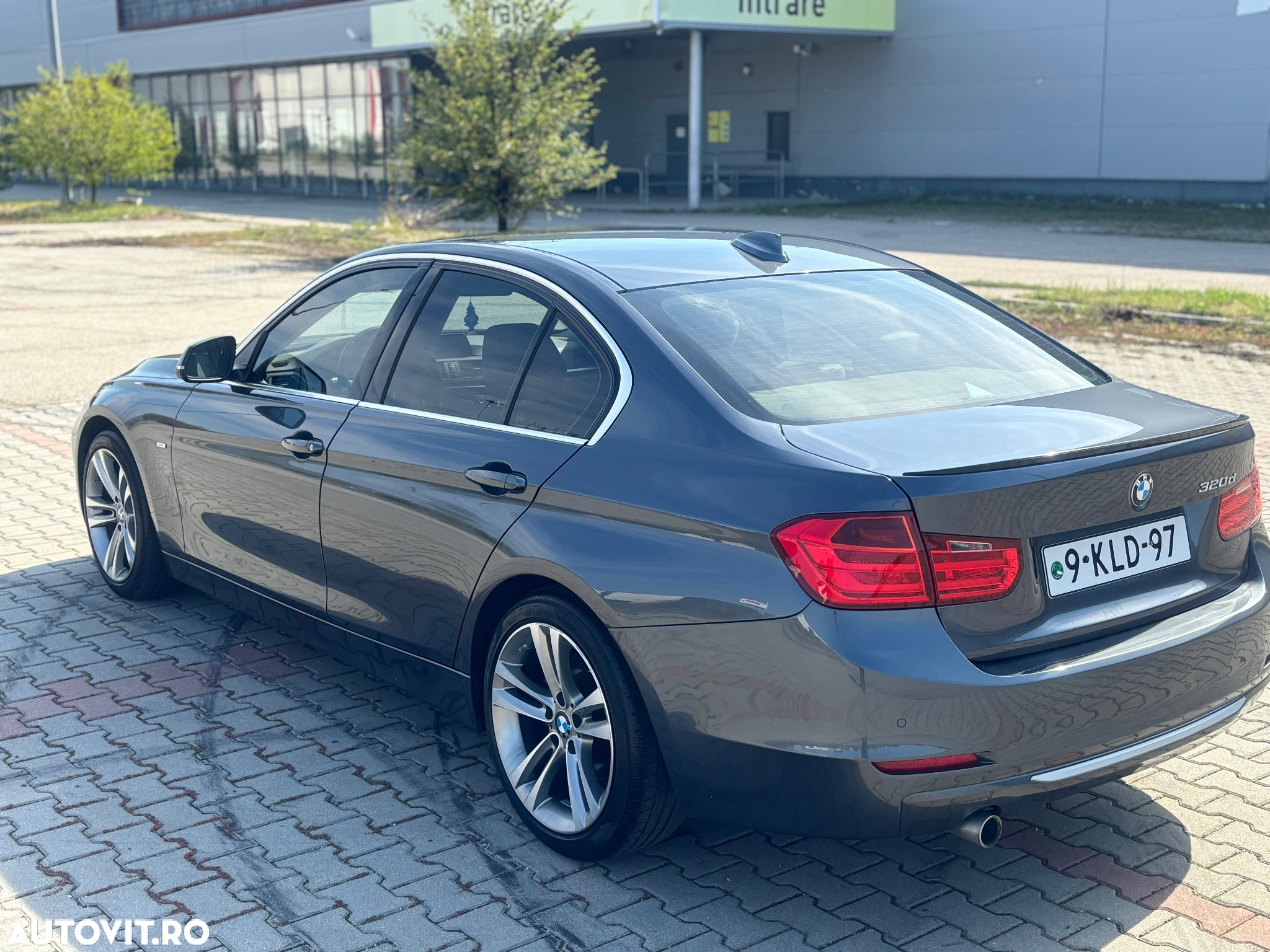 BMW Seria 3 320d Touring Sport-Aut. Efficient Dynamics Edition Blue Per Modern Line - 17